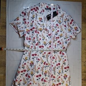 #586 Women's Small Cream Floral 50s style dress